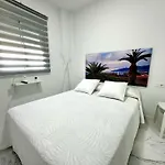 Lejlighedshotel Retreat: Ocean View & Modern Comfort Alcalá la Real