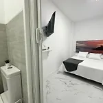 Lejlighedshotel Retreat: Ocean View & Modern Comfort