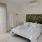 Retreat: Ocean View & Modern Comfort 3*