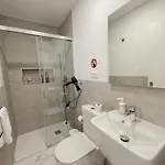 Lejlighedshotel Retreat: Ocean View & Modern Comfort Alcalá la Real