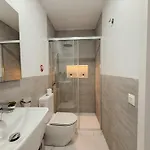 Lejlighedshotel Retreat: Ocean View & Modern Comfort