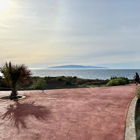 아파트호텔 Retreat: Ocean View & Modern Comfort Alcalá
