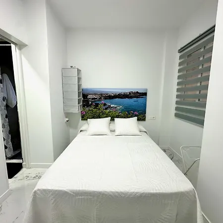 Retreat: Ocean View & Modern Comfort 아파트호텔 Alcalá