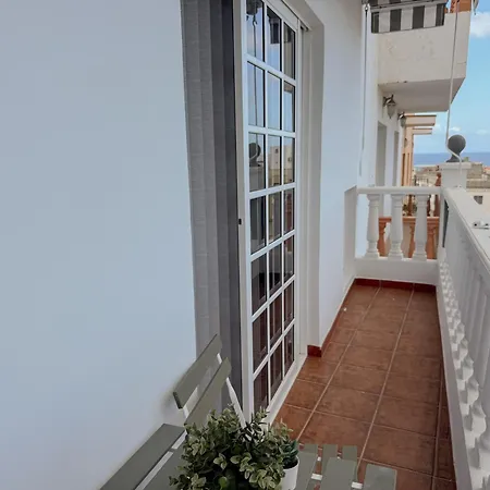 Retreat: Ocean View & Modern Comfort 아파트호텔 Alcalá
