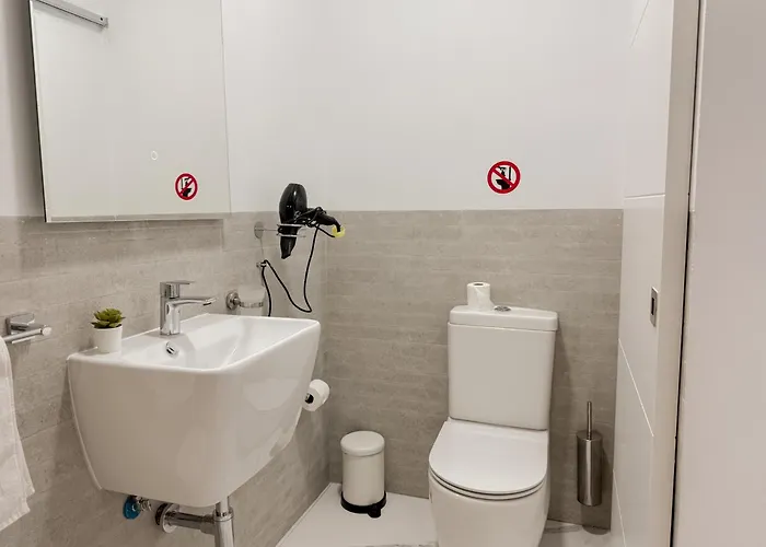 Retreat: Ocean View & Modern Comfort 아파트호텔 Alcalá